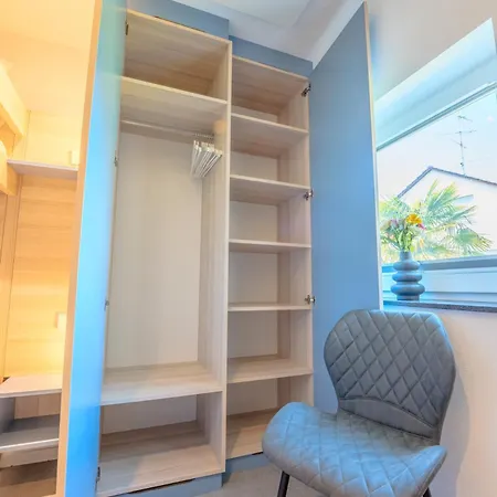 Juli-Homes - Self Check-In Studios Mit Kueche Am Bodensee & Spieleland דירה *