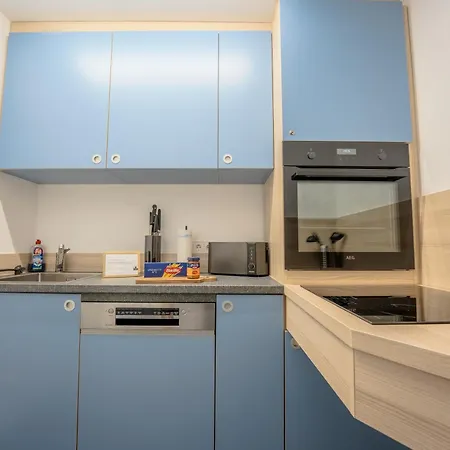 Juli-Homes - Self Check-In Studios Mit Kueche Am Bodensee & Spieleland דירה *
