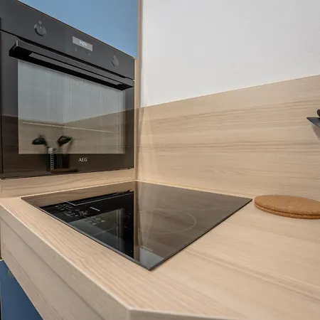 Juli-Homes - Self Check-In Studios Mit Kueche Am Bodensee & Spieleland דירה מקנבורן