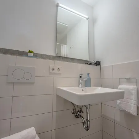 Juli-Homes - Self Check-In Studios Mit Kueche Am Bodensee & Spieleland