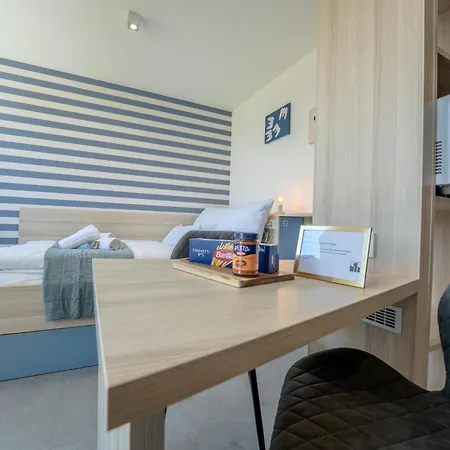 Juli-Homes - Self Check-In Studios Mit Kueche Am Bodensee & Spieleland מקנבורן