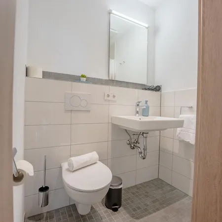 Juli-Homes - Self Check-In Studios Mit Kueche Am Bodensee & Spieleland דירה *