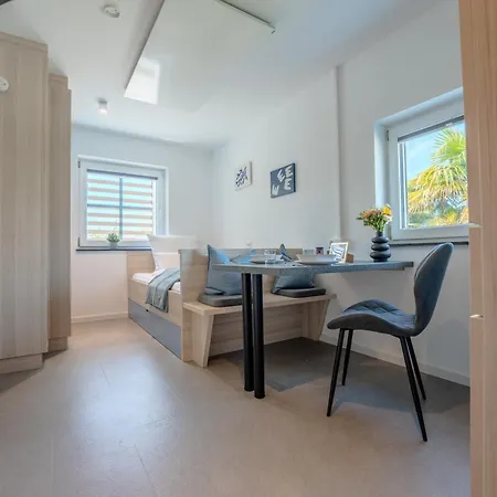 Juli-Homes - Self Check-In Studios Mit Kueche Am Bodensee & Spieleland דירה
