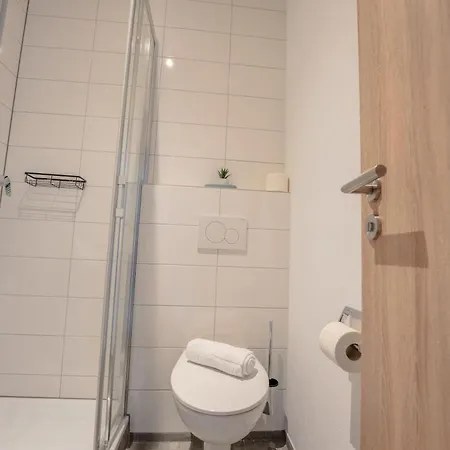 דירה Juli-Homes - Self Check-In Studios Mit Kueche Am Bodensee & Spieleland מקנבורן