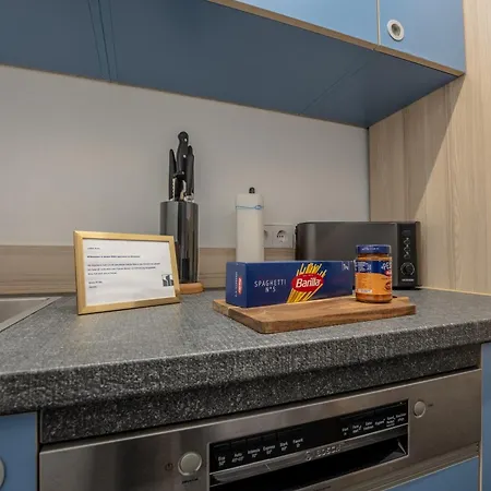 Juli-Homes - Self Check-In Studios Mit Kueche Am Bodensee & Spieleland מקנבורן