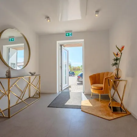 Schlossberg Residences - Bodensee Studio-apartments Friedrichshafen&ravensburger Spieleland